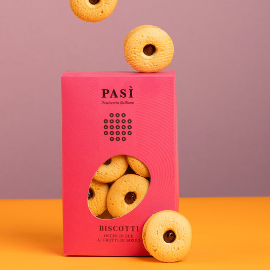 Biscotti Occhi di Bue con passata di Frutti di Bosco